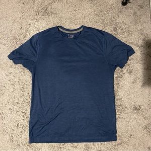 Old Navy Activewear T-shirt Size M